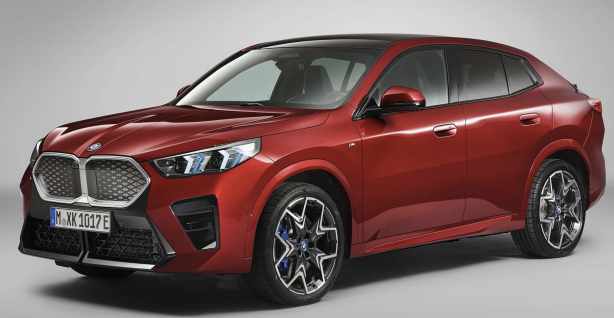 Foto - "3 kuruş fazla olsun KIRMIZI olsun" diyenlere! Yeni BMW iX2 Türkiye yollarında! Otomobil o versiyonu ilk kez sunuyor! Alman teknolojisine sahip aracın menzili ve fiyatı ne kadar?