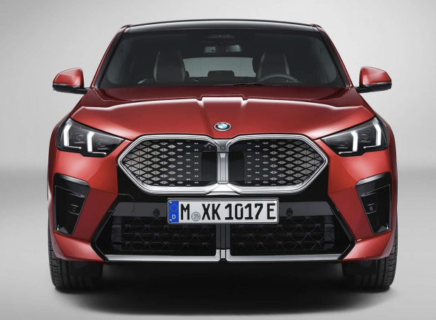 "3 kuruş fazla olsun KIRMIZI olsun" diyenlere! Yeni BMW iX2 Türkiye yollarında! Otomobil o versiyonu ilk kez sunuyor! Alman teknolojisine sahip aracın menzili ve fiyatı ne kadar?