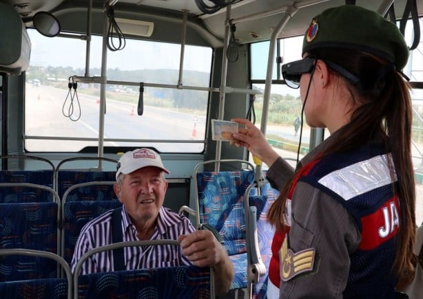 Foto - Yeni dönem başladı! (Barkod kimlik okuma sistemi) 