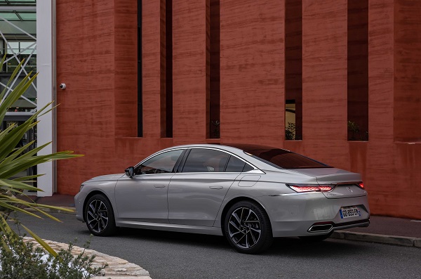 Foto - Yeni DS 9 OPÉRA E-TENSE 250 Türkiye’de!