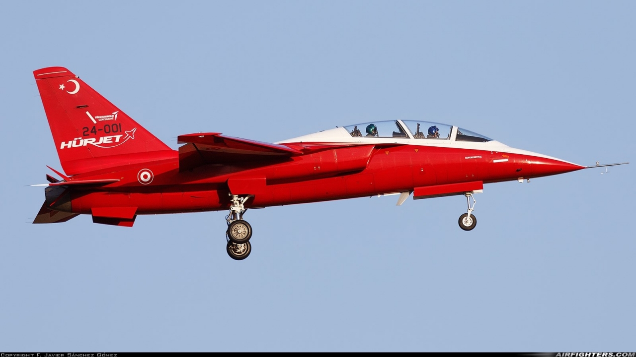 Foto - Yeni eğitim uçağı ilk kez sahneye çıktı! "HÜRJET" detayı dikkat çekti