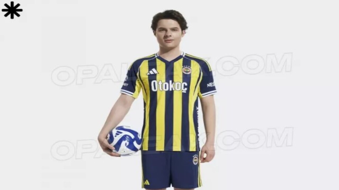 Foto - Yeni forma sızdırıldı, sosyal medya karıştı! Fenerbahçe taraftarı ikiye bölündü