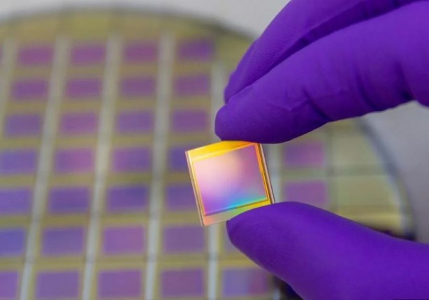 Foto - Yeni geliştirilen silikon kuantum bilgisayarlarının önünü açacak