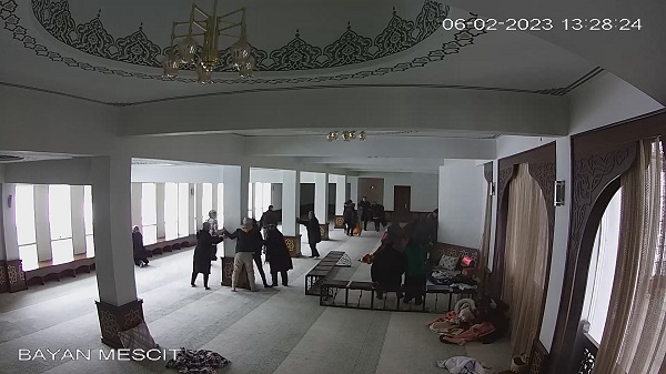 Foto - Yeni görüntüler ortaya çıktı! Deprem anı kameralara böyle yansıdı