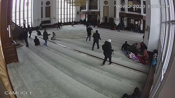 Foto - Yeni görüntüler ortaya çıktı! Deprem anı kameralara böyle yansıdı