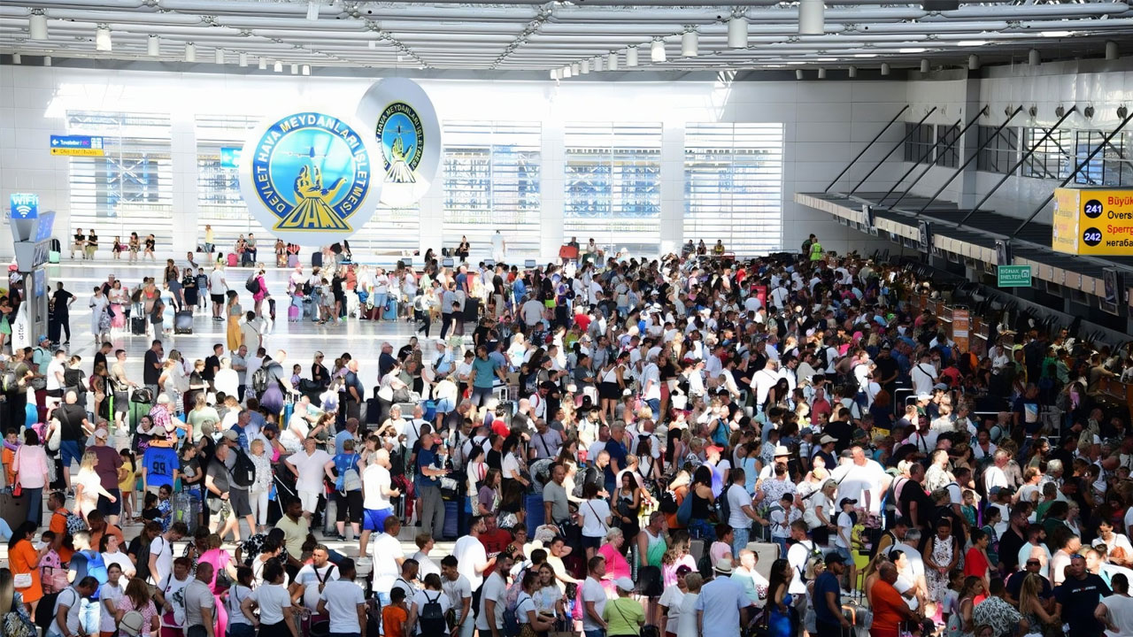Foto - Yeni havalimanları meyvesini veriyor! Sadece 5 ayda 85 milyon kişi uçtu