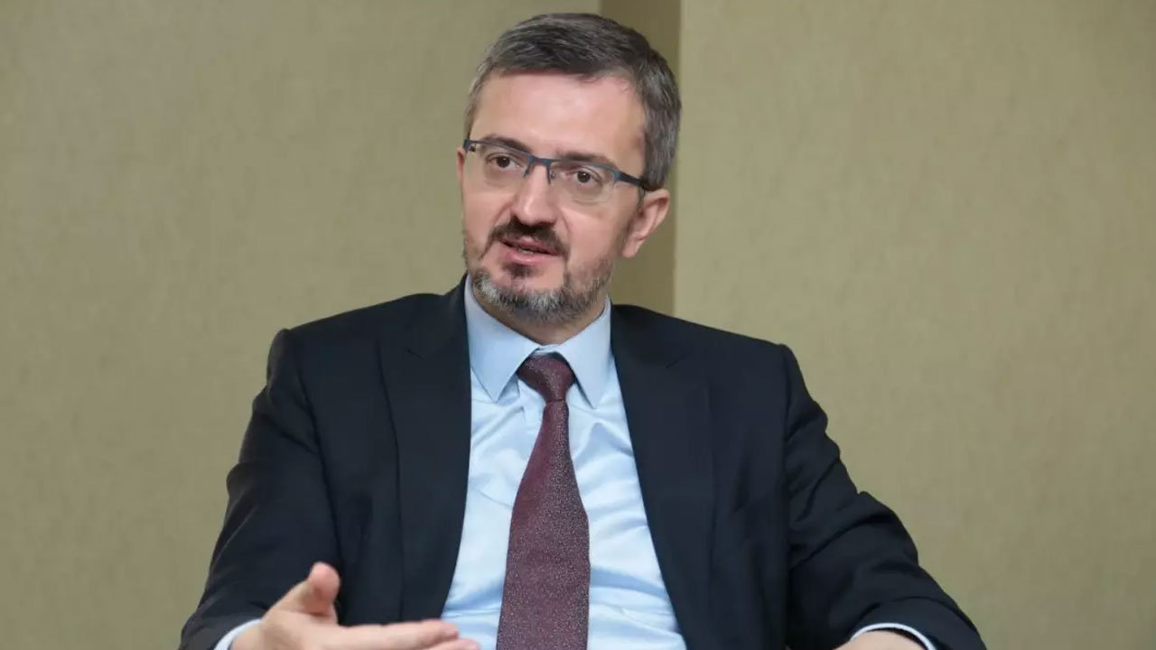 Yeni İletişim Başkanı Burhanettin Duran'dan ilk mesaj