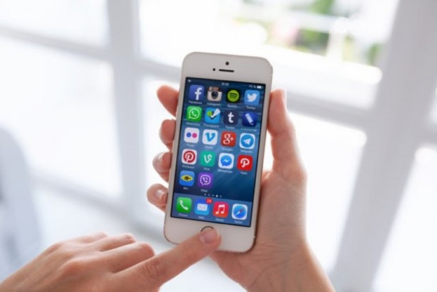 Foto - Yeni iPhone ile ekran küçülüyor