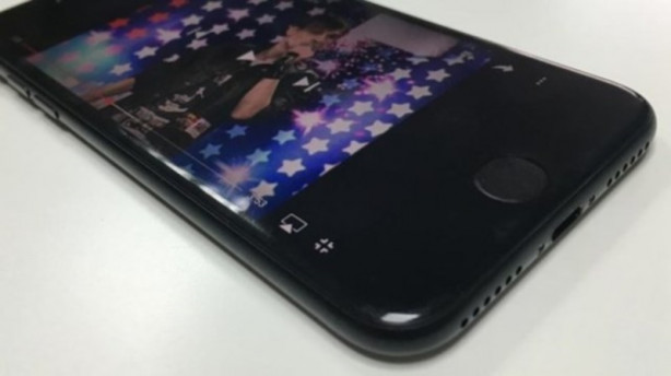 Foto - Yeni iPhone ile ekran küçülüyor