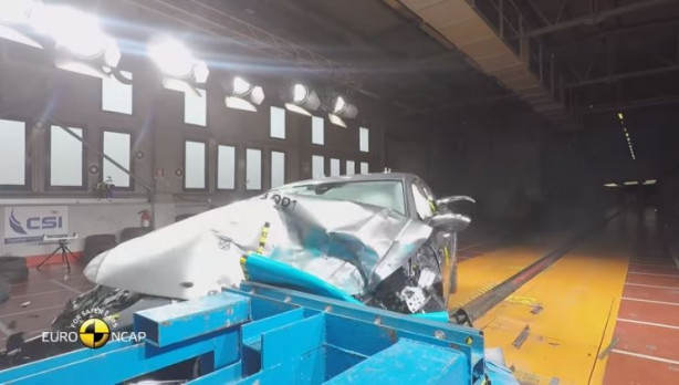 Foto - Yeni modeller çarpışma testine sokuldu!