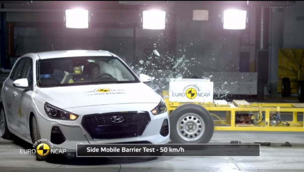 Foto - Yeni modeller çarpışma testine sokuldu!