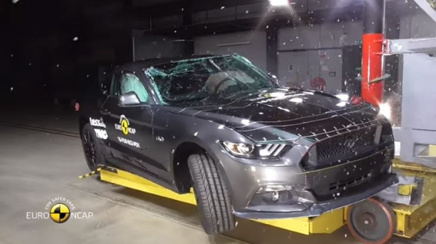 Foto - Yeni modeller çarpışma testine sokuldu!