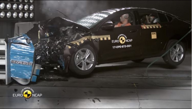 Foto - Yeni modeller çarpışma testine sokuldu!