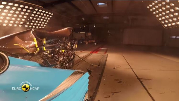 Foto - Yeni modeller çarpışma testine sokuldu!