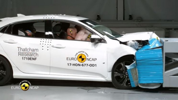 Foto - Yeni modeller çarpışma testine sokuldu!