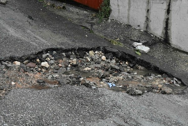 Foto - Yeni normalin ilk gününde İzmir'i yine su bastı