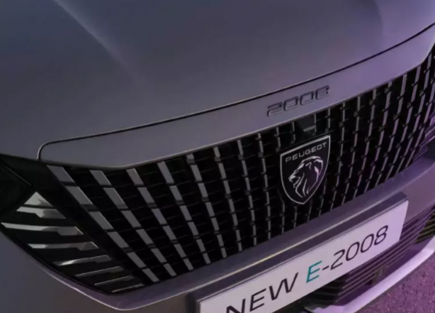 Foto - Yeni Peugeot 2008 E görücüye çıktı