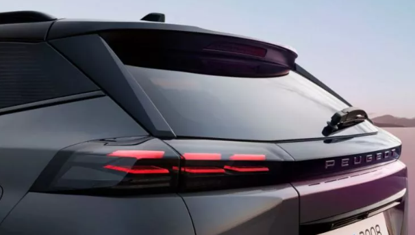 Foto - Yeni Peugeot 2008 E görücüye çıktı