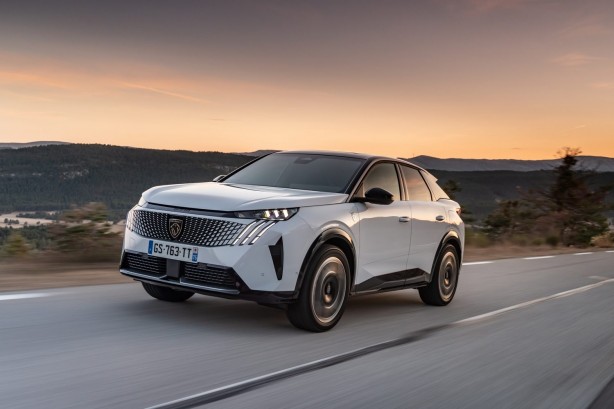 Foto - Yeni Peugeot 3008 yenilendi! Makyajlanan otomobili görenlere ‘keşke benim olsa’ dedirtiyor! Peki araç ne zaman Türkiye yollarında olacak? 