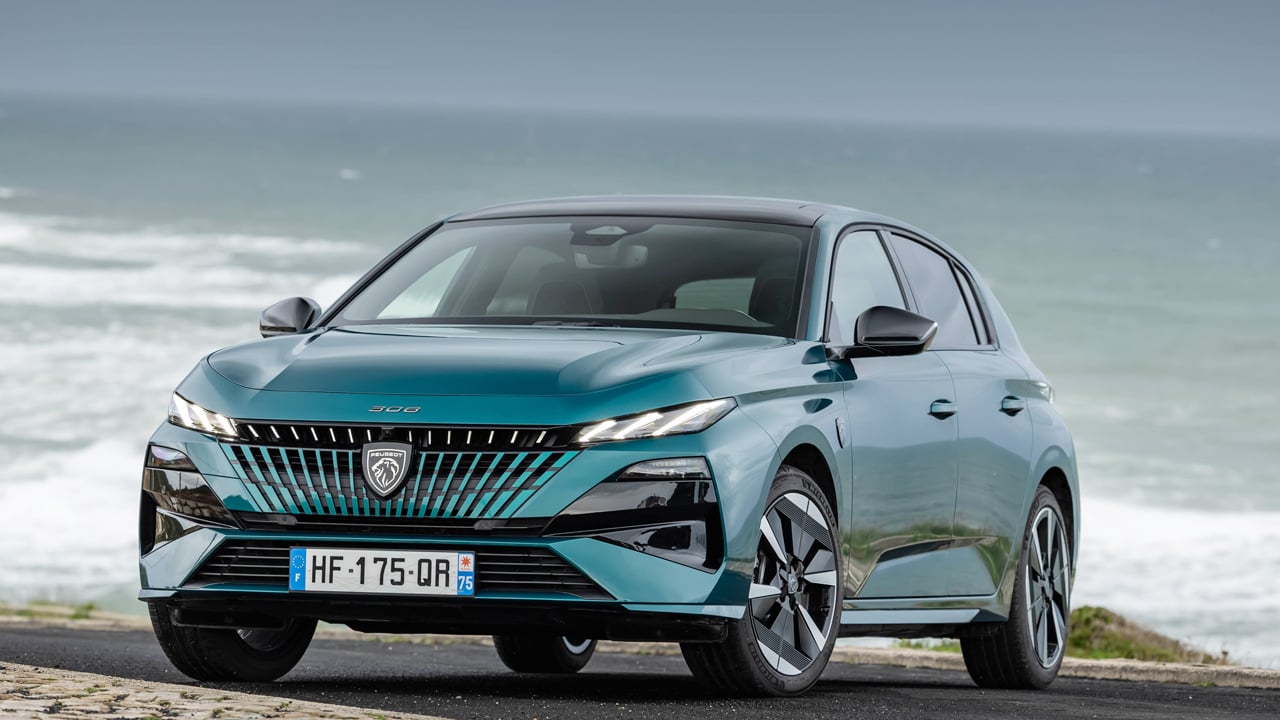 Yeni Peugeot 308 sürprizlerle geliyor! Sürüş keyfini yeniden tanımlıyor! C segmentinde devrim!