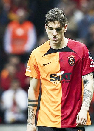 Foto - Yeni silahını ilan etti! Galatasaray'ın yıldızına kafayı taktılar...