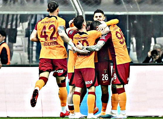 Foto - Yeni silahını ilan etti! Galatasaray'ın yıldızına kafayı taktılar...