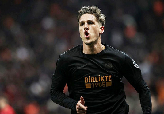 Foto - Yeni silahını ilan etti! Galatasaray'ın yıldızına kafayı taktılar...