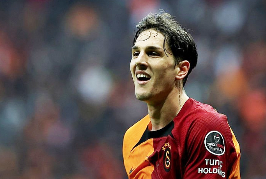 Foto - Yeni silahını ilan etti! Galatasaray'ın yıldızına kafayı taktılar...