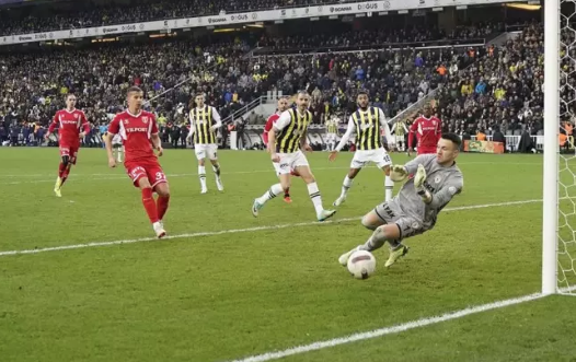 Yeni transfer moral bozunca mumla arar oldu: Son dakika açıklama: Her takım isteyecek: Fenerbahçe’den olay kaleci kararı…