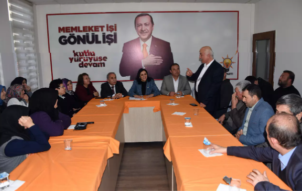 Foto - Yeniden Refah Partisi'nde deprem! 'Bize darbe yaptılar' deyip AK Parti'ye katıldılar