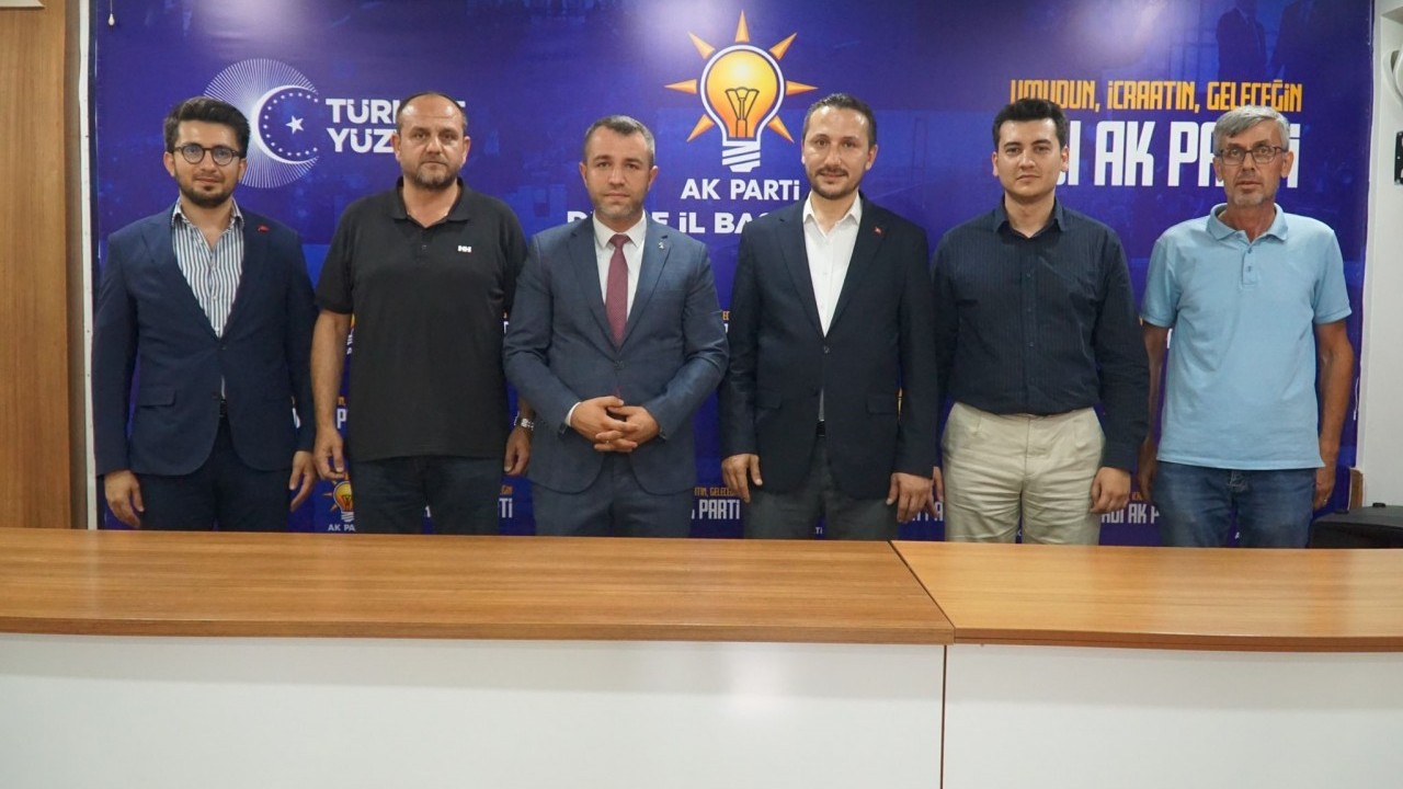 Foto - Yeniden Refah Partisi'nden istifa edip AK Parti'ye katıldı