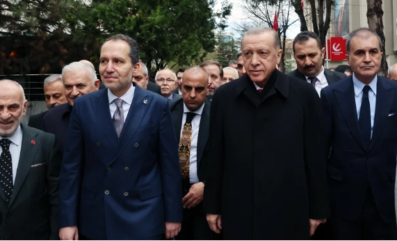 Yeniden Refah Partisi'nden yeni ittifak çıkışı! AK Parti'den gelen teklifi 'Kabul etmedik' diyerek duyurdular