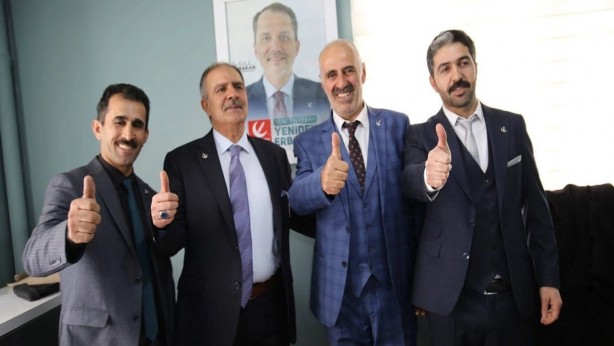 Foto - Yeniden Refah’tan dikkat çeken "AK Parti" hamlesi! Birer birer bunu yapmaya başladılar 