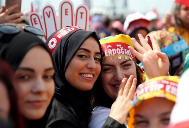 Foto - Yenikapı'da coşkulu bekleyiş!