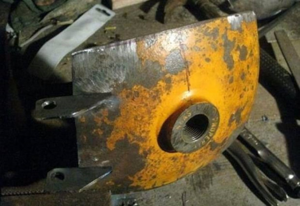 Foto - Yenisine para vermek istemedi! Gaz silindirinden yaptı...