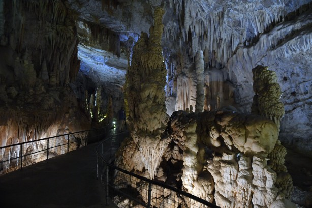 Foto - Yer altı nehrine sahip muhteşem mağara! Masal diyarını andırıyor