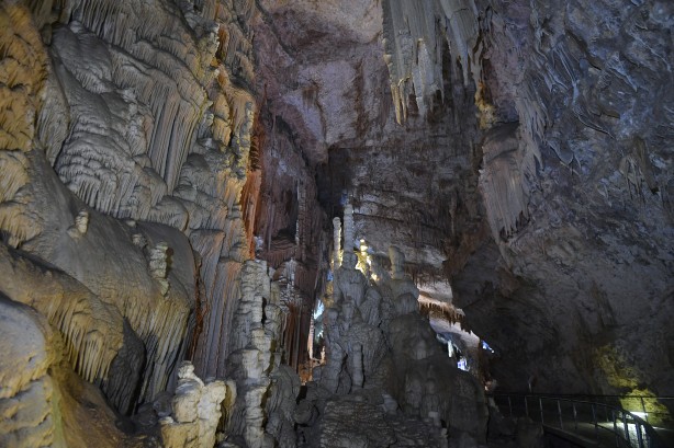 Foto - Yer altı nehrine sahip muhteşem mağara! Masal diyarını andırıyor