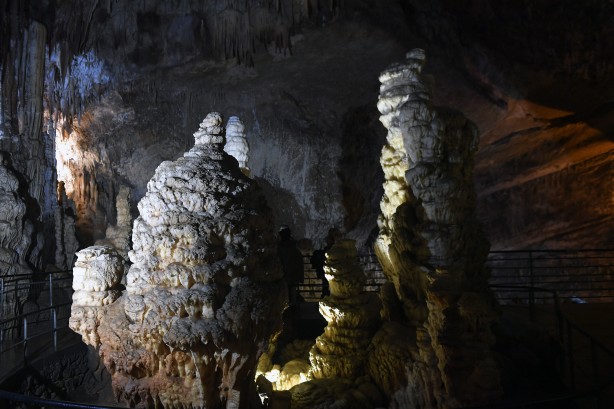 Foto - Yer altı nehrine sahip muhteşem mağara! Masal diyarını andırıyor
