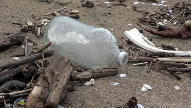 Foto - Yer: Bartın... Sahile tıbbi atık vurdu!