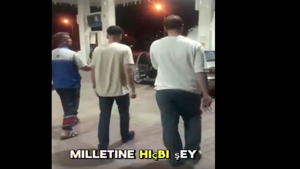 Foto - Yer Bingöl... Dizel araca benzin dolduran pompacının hareketleri olay oldu