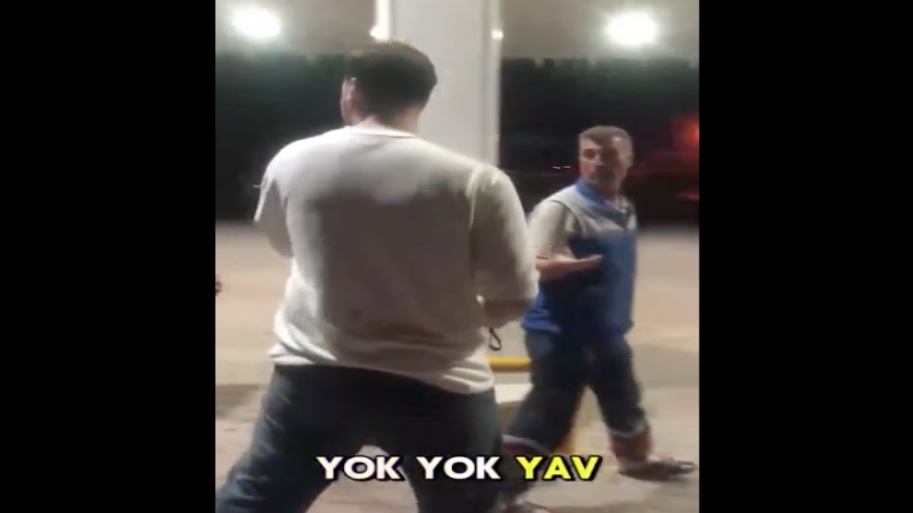 Foto - Yer Bingöl... Dizel araca benzin dolduran pompacının hareketleri olay oldu