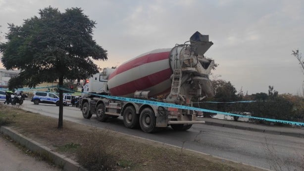 Foto - Yer: Bursa! Beton mikseri faciası