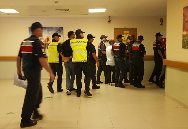 Foto - Yer: Bursa! Onlarca çete üyesi adliyede