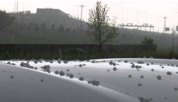 Foto - Yer: İstanbul! Sürücüler akaryakıt istasyonuna sığındı