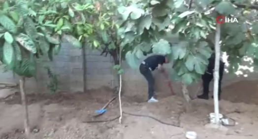 Yer Mardin! Toprağı kazdıkça yerin altından altın, bilezik dolar ve euro fışkırdı