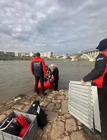 Foto - Yer: Şırnak... Ekipler arıyor, umutlar tükeniyor: Flaş açıklama geldi! Su altı dronu görüntüledi...