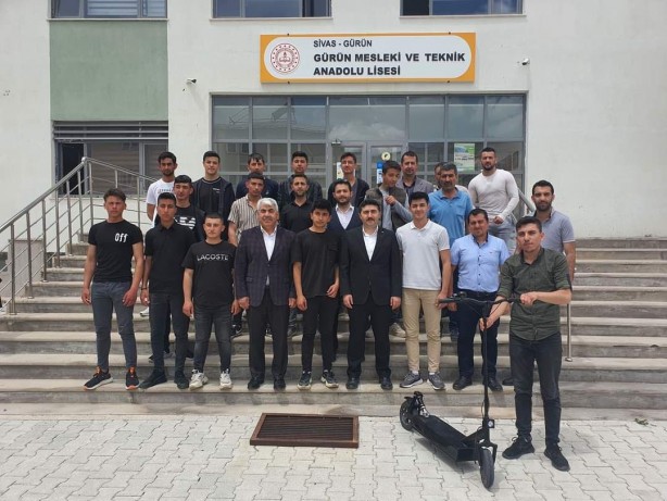 Foto - Yer: Sivas! Lise öğrencileri elektrikli scooter üretti