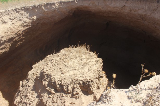 Foto - Yer yarıldı görenler şoke oldu! Vatandaşlar tedirgin: Büyük bir ses duyduk!