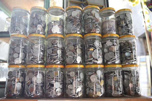 Foto - Yerde bulduğu 1 sentle başladı! Herkesin gözü bu koleksiyonda