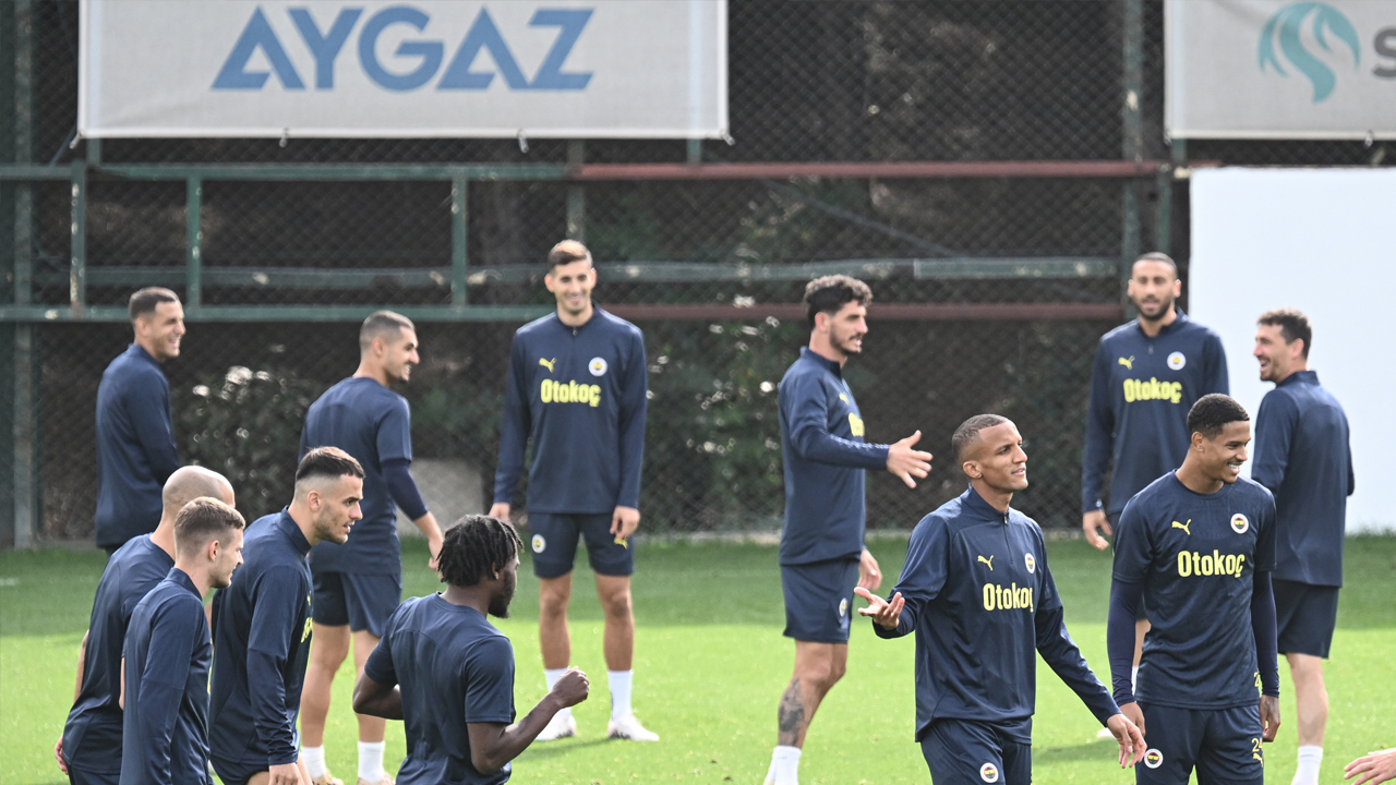 Foto - Yerden yere vurulan o oyuncu için Galatasaray düğmeye bastı: Süper Lig bu hamleyi konuşuyor! Tüm Fenerbahçe’ye uyarı…